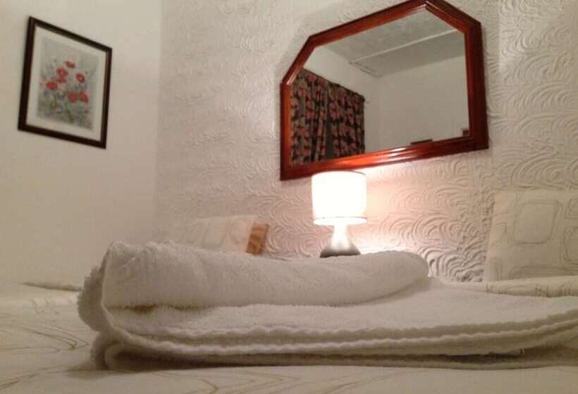 Wilsons Hotel   Blackpool Tower View