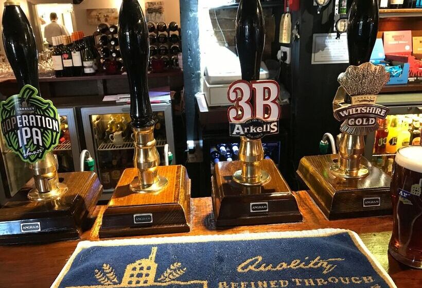 호텔 Ye Olde Red Lion