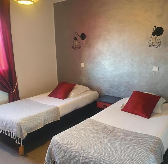 Le Mas Des Quintrands Manosque Motel De Charme