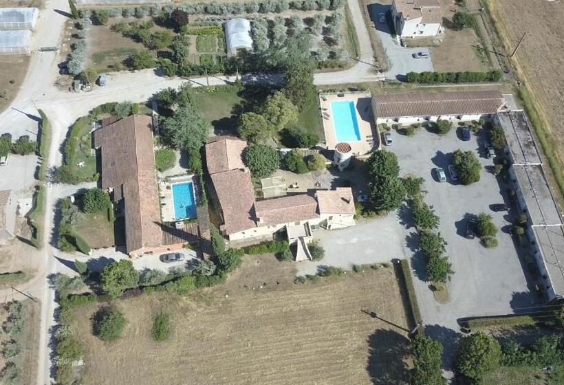 Le Mas Des Quintrands Manosque Motel De Charme