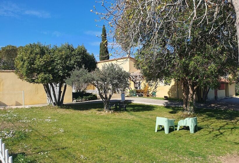 Le Mas Des Quintrands Manosque Motel De Charme