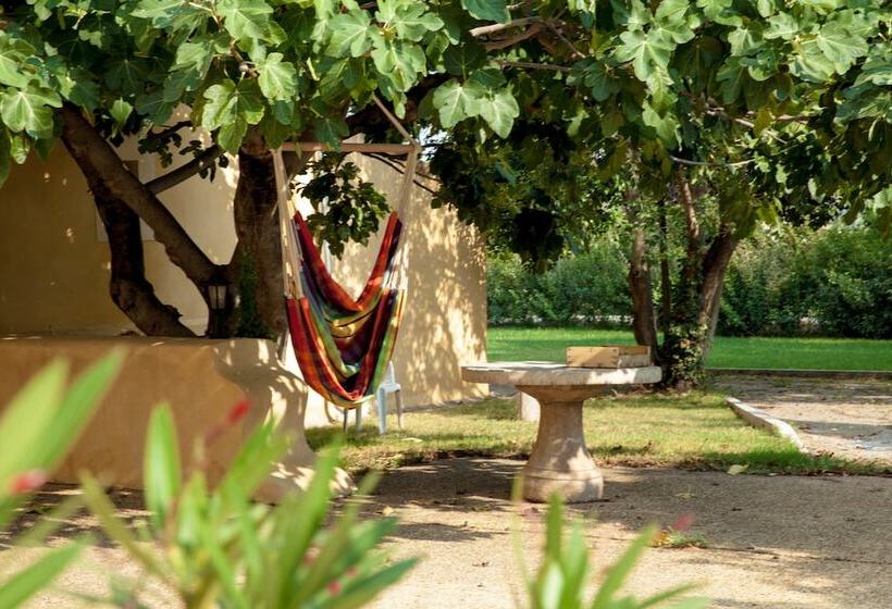 Le Mas Des Quintrands Manosque Motel De Charme