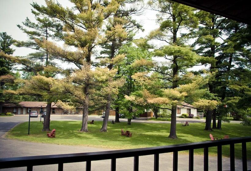 汽车旅馆  Rideau Heights Inn