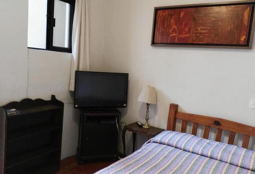 Общежитие Olga Querida B&b Hostal