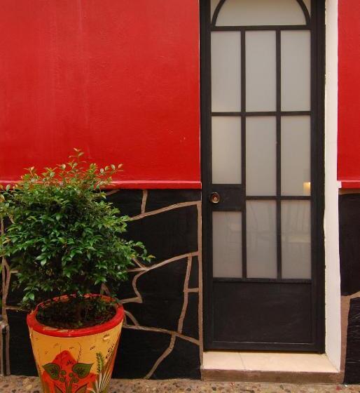 Общежитие Olga Querida B&b Hostal