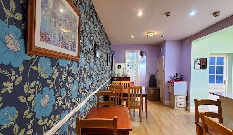 Пансион Diamonds Guest House