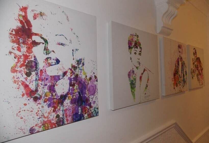 Пансион Diamonds Guest House