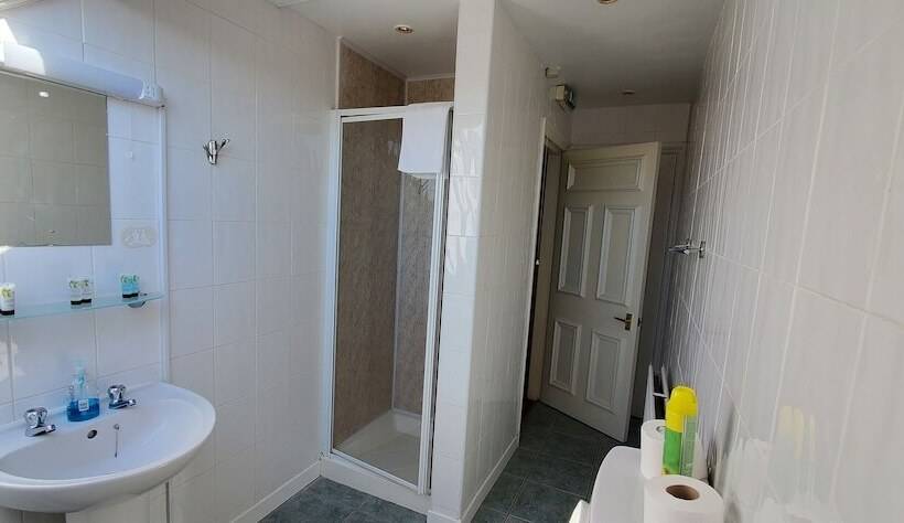 Пансион Diamonds Guest House