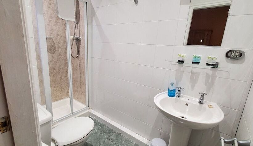 Пансион Diamonds Guest House