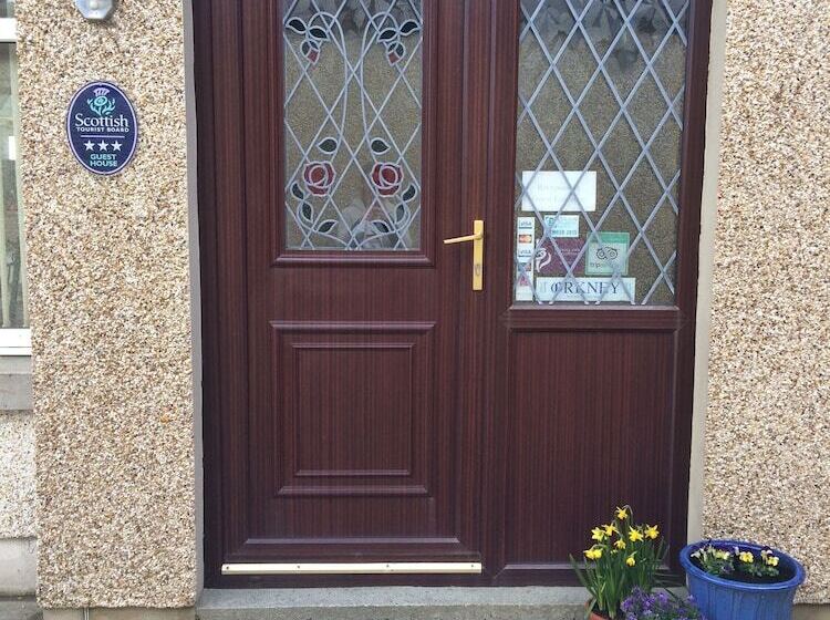 펜션 Karrawa Guest House