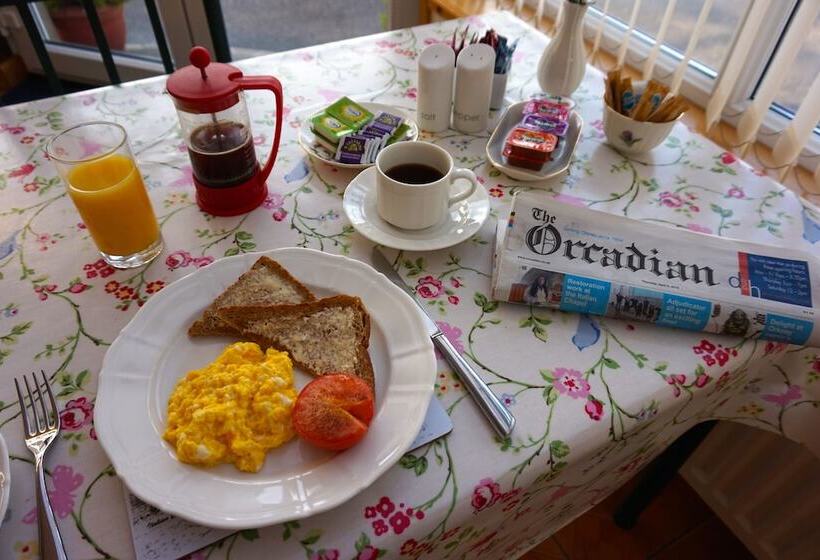 بنسيون Karrawa Guest House