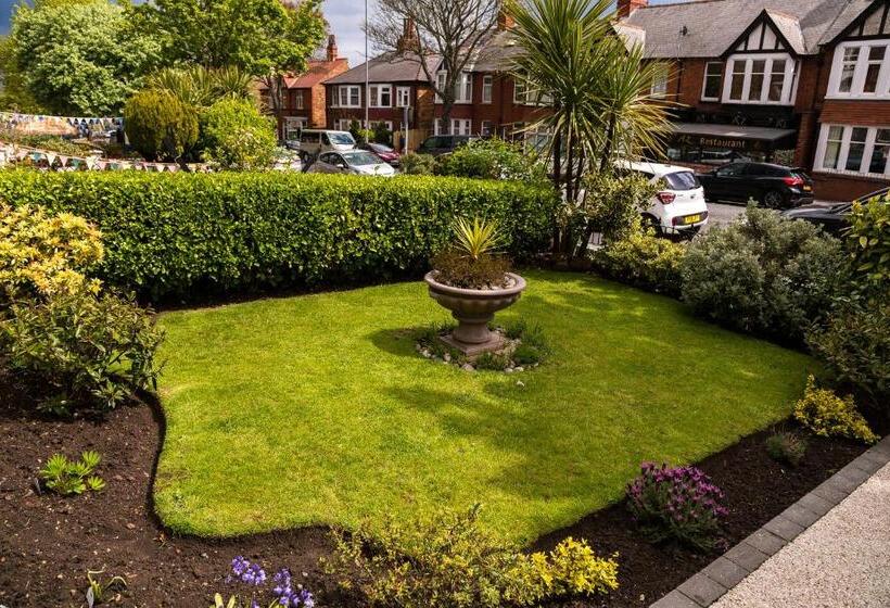 펜션 Kingsway Guesthouse A Selection Of Single, Double And Family Rooms In A Central Location