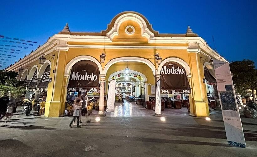 بنسيون Media Luna