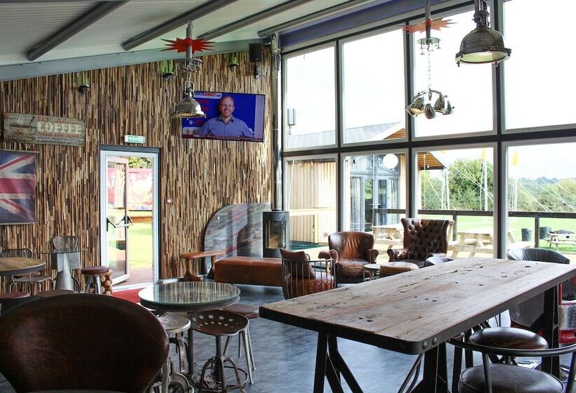 بنسيون Old Hall House, Nec