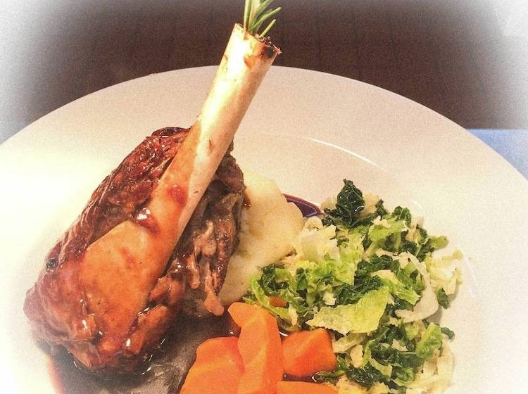 פנסיון Old Hall House, Nec