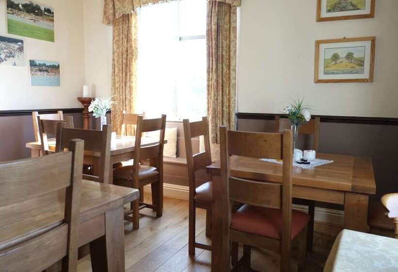 بنسيون Old Hall House, Nec