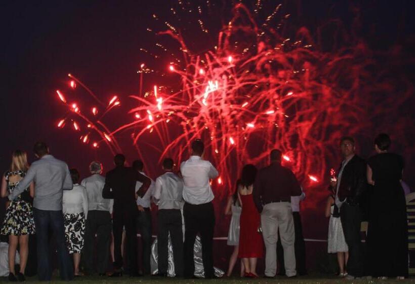 Пансион Saltcote Place