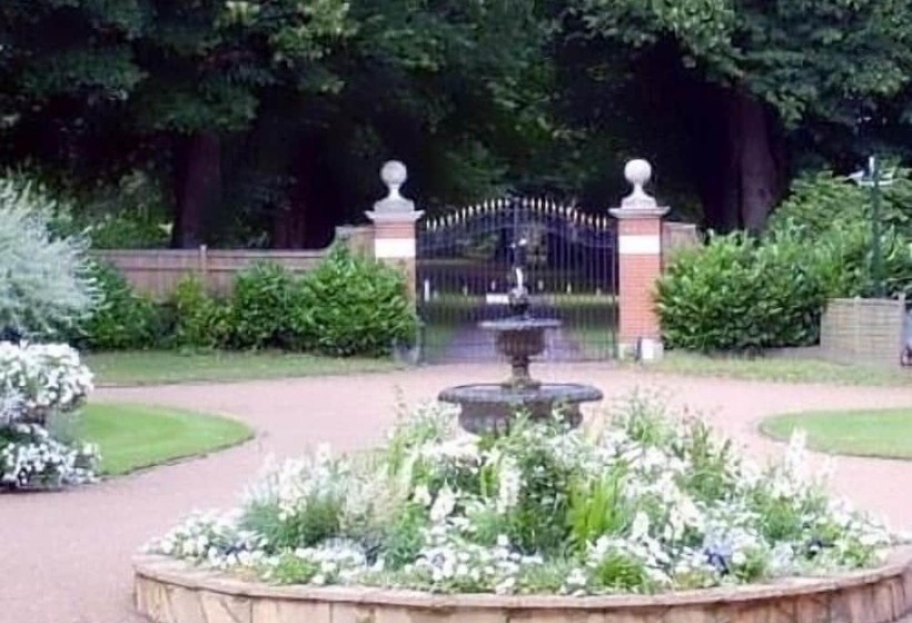 Пансион Saltcote Place