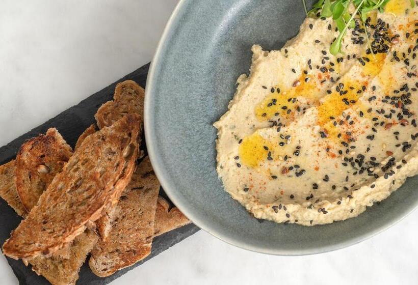 پانسیون The Art Inn Lisbon