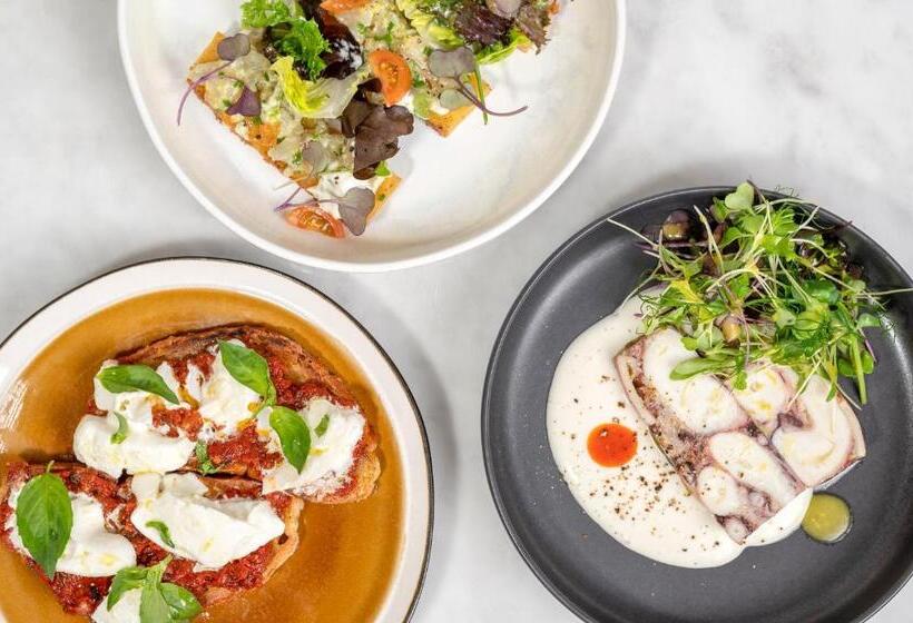 پانسیون The Art Inn Lisbon