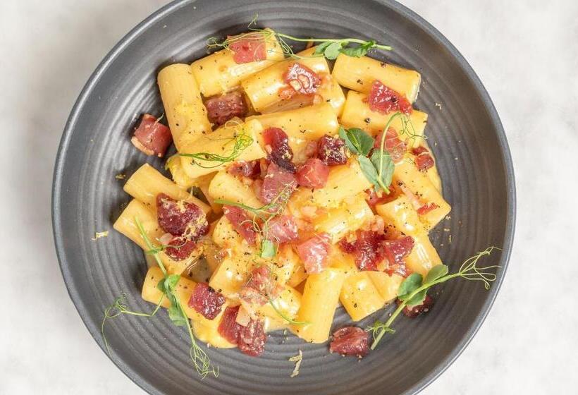 پانسیون The Art Inn Lisbon