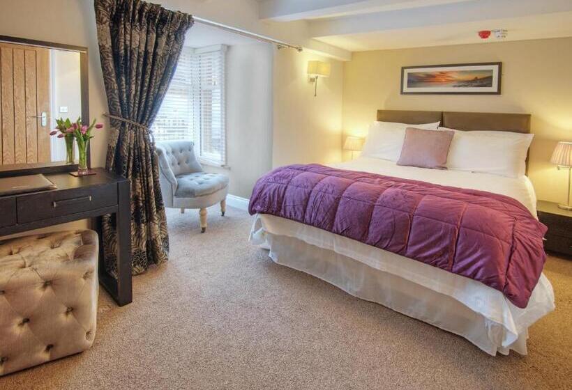 بنسيون The Bondgate Boutique