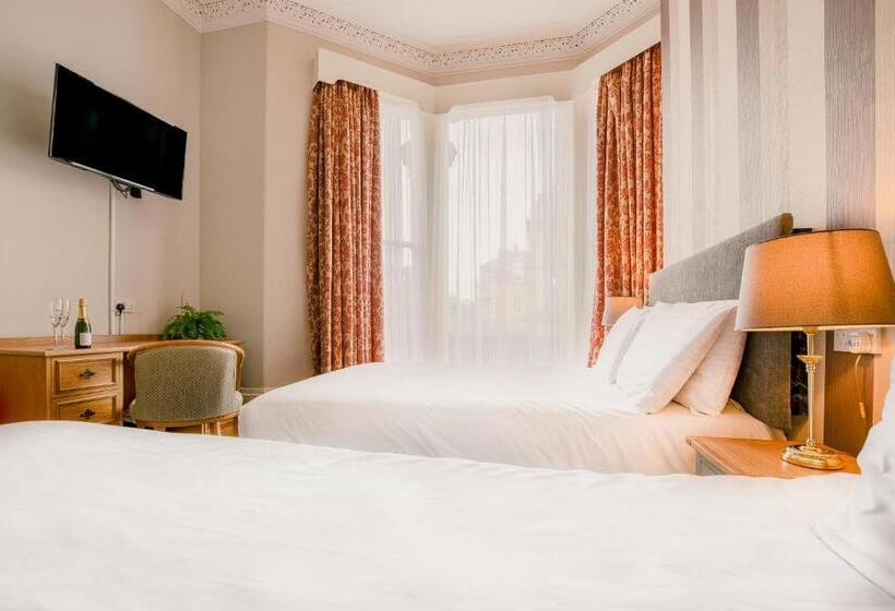 ペンション The Maynard