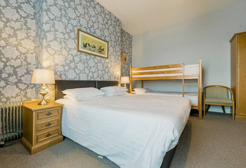 ペンション The Maynard