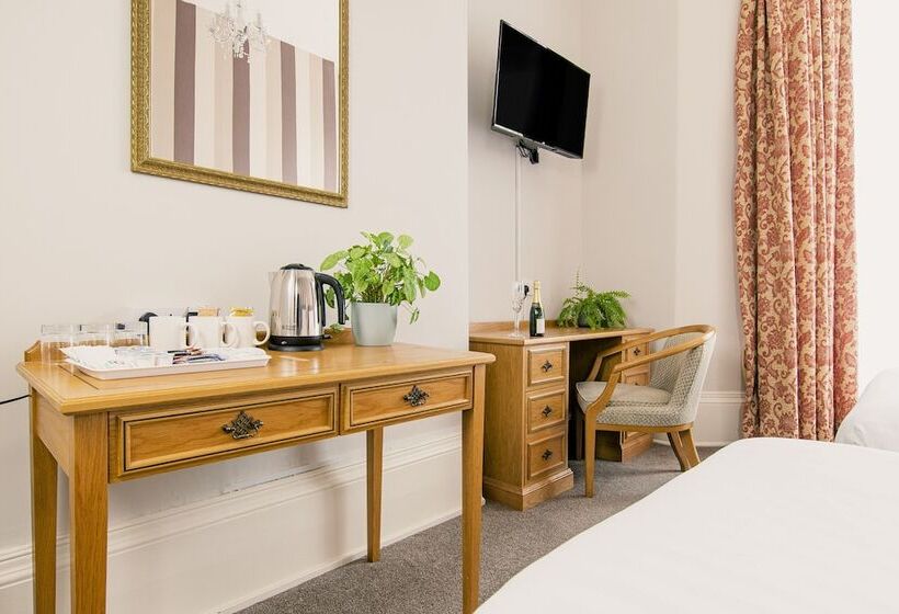 ペンション The Maynard