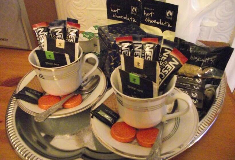 פנסיון The Molly House