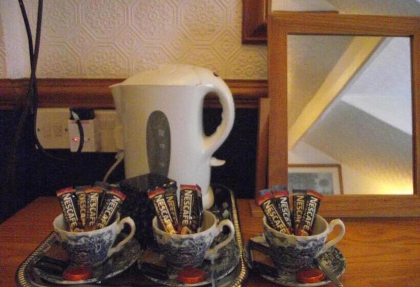 פנסיון The Molly House