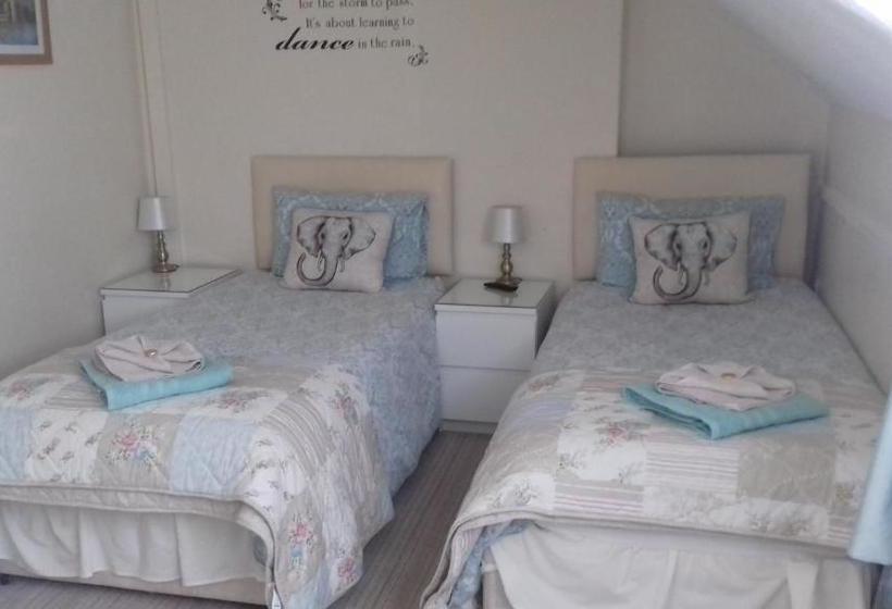 膳宿费 The Trevelyan