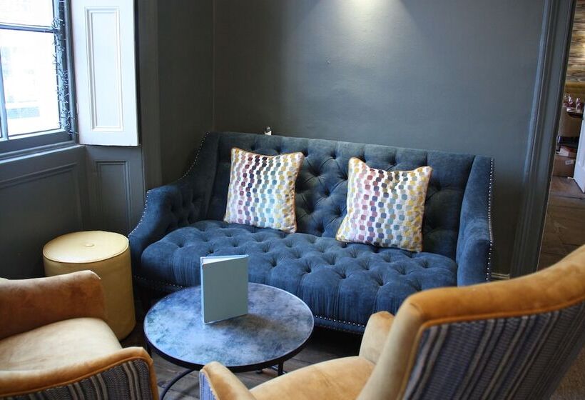 The Bell Hotel, Saxmundham