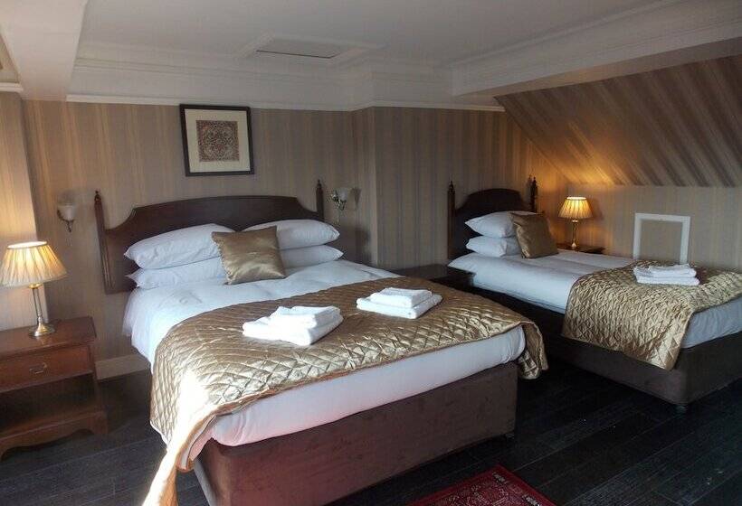 The Mountford Hotel   Free Parking