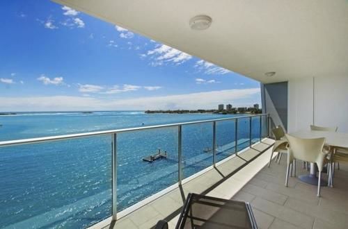 Waves Maroochy River