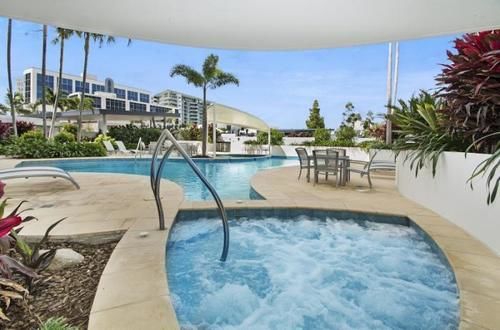 Waves Maroochy River