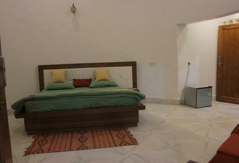 ホテル Corbett Farmyard