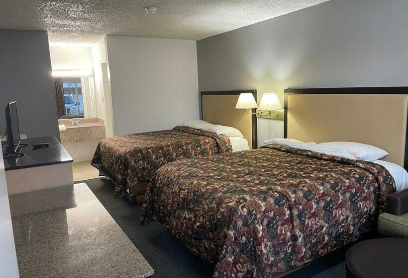 Отель Executive Inn