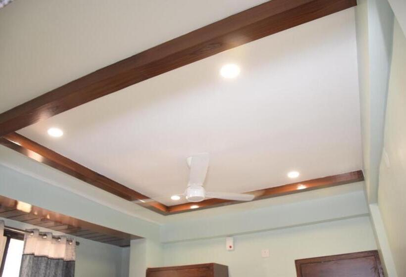 فندق Shankar Residency, Akkalkot