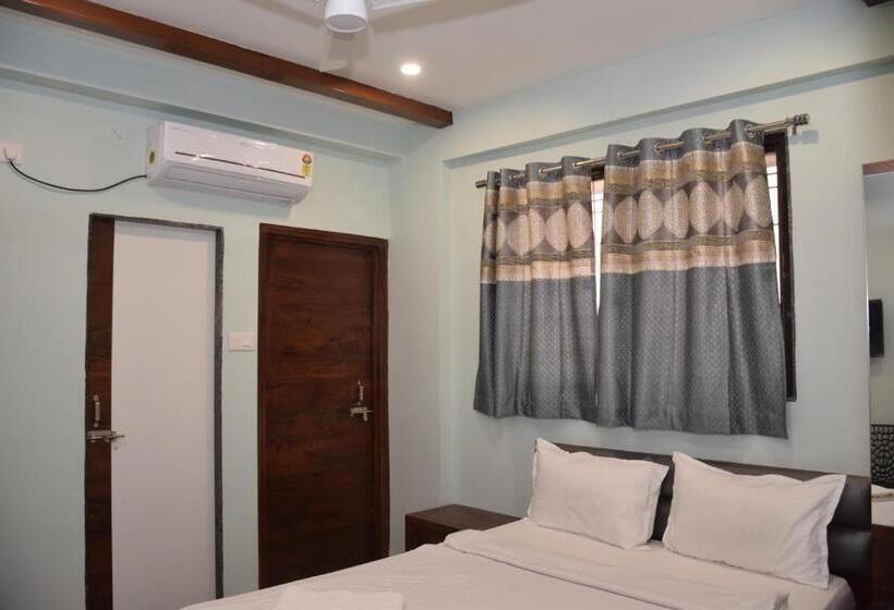 فندق Shankar Residency, Akkalkot