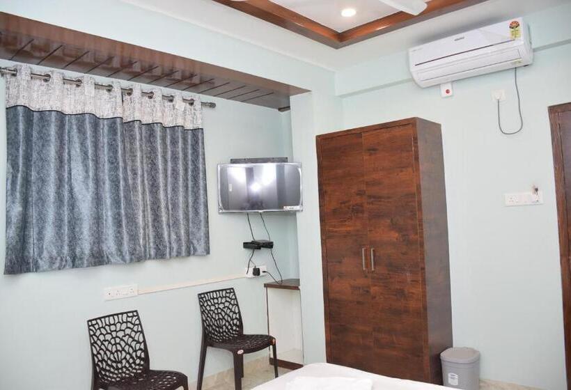 בית מלון כפרי Shankar Residency, Akkalkot