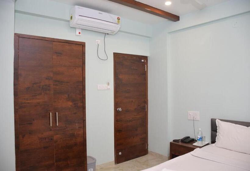 فندق Shankar Residency, Akkalkot