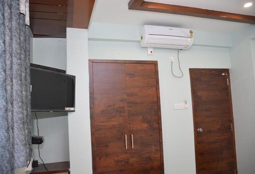 فندق Shankar Residency, Akkalkot