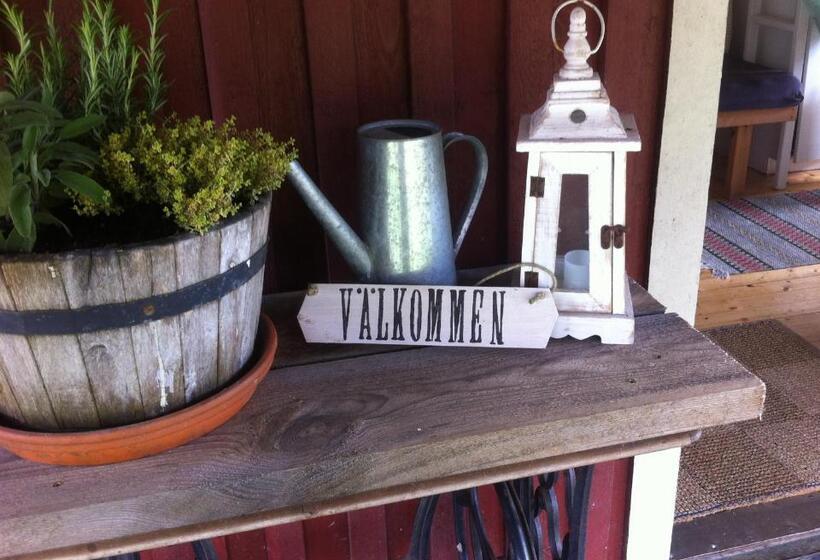 בית מלון כפרי övraby Stuga