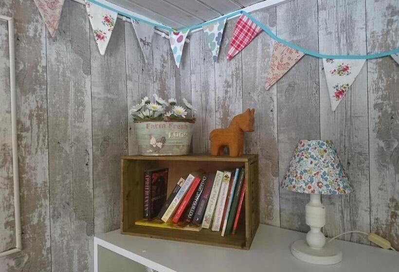 בית מלון כפרי övraby Stuga