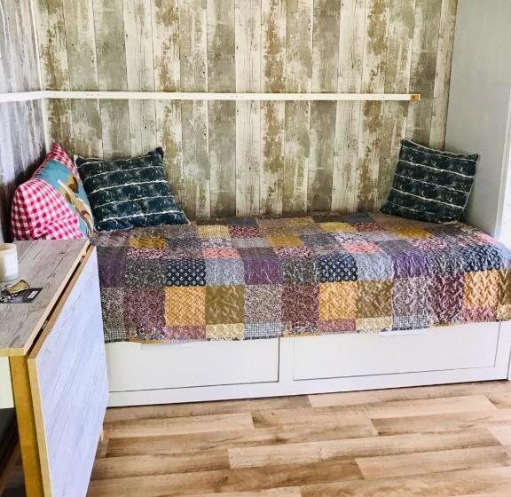 בית מלון כפרי övraby Stuga