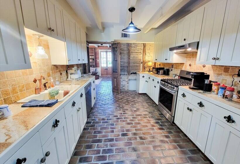 Marguerite Bed And Breakfast