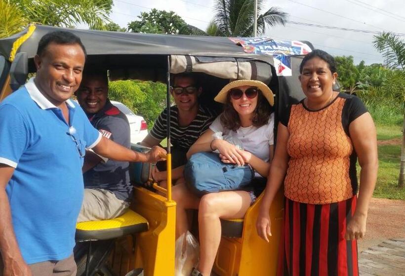 Miheen Hotel & Resort   Anuradhapura