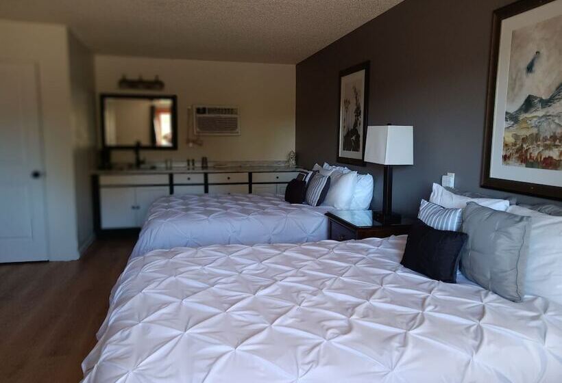 فندق على الطريق Furnas County Lodging