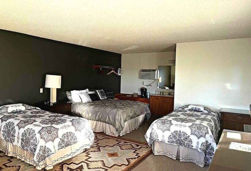 فندق على الطريق Furnas County Lodging